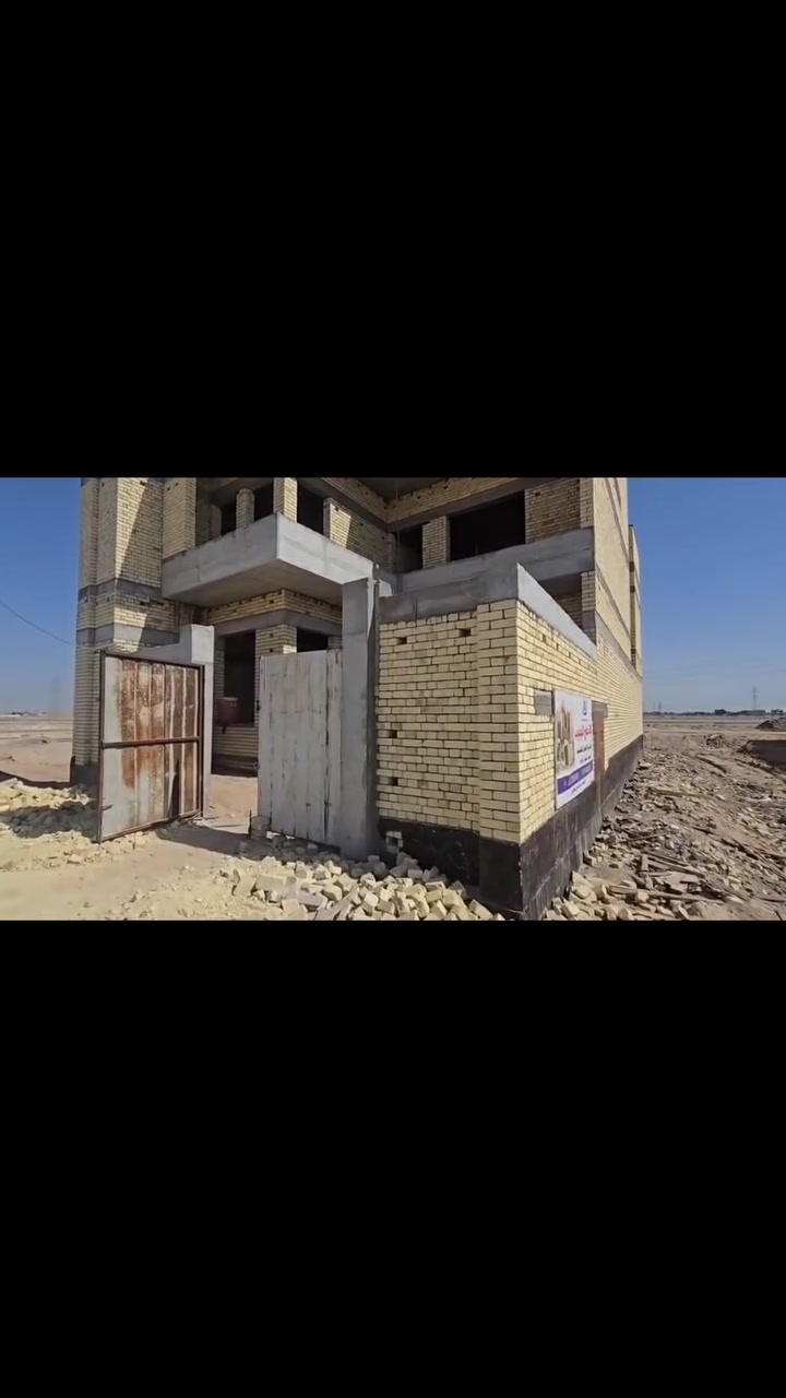 تنفيذ هيكل سكني بمواصفات هندسية

مساحة البناء 200 م²
📐 الواجهة: 10 م
📏 النزال: 20 م

تنفيذ الهيكل وفق المخطط الهندسي، مع مراعاة توزيع الأحمال والتسليح والمواصفات الفنية لضمان القوة والدقة وجودة التنفيذ.

🔹 مخطط عملي ومدروس
🔹 تنفيذ هندسي دقيق
🔹 إشراف ومتابعة في جميع مراحل العمل
🔹 جودة في المواد والتنفيذ

📍 شركة عاج الجنوب للمقاولات والتصاميم الهندسية
📞 للاستفسار والحجز:
***********
***********
***********

#عاج_الجنوب #مقاولات #هياكل_كونكريتية #بناء #تصاميم_هندسية #البصرة #بيوت_سكنية
