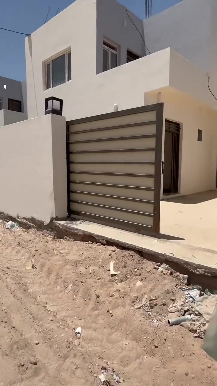 🏠 بيت للإيجار في النجف الأشرف – مجمع أبو تراب
📐 المساحة: 200 متر
🏡 طابقين – بيت زيرو، أول سكن من الشركة

🔹 4 غرف نوم
🔹 صحيات
🔹 صالة عرضية
🔹 استقبال
🔹 مطبخ
🔹 كراج سيارة 🚗
🔹 حديقة 🌿
🔹 موقع مميز على شارع عرض 30 متر

💰 الإيجار: 450 ألف دينار شهرياً فقط

📍 الموقع: مجمع أبو تراب – النجف الأشرف

للمهتمين والجادين، للاستفسار والتفاصيل راسلونا على الواتساب:

📱 ***********
