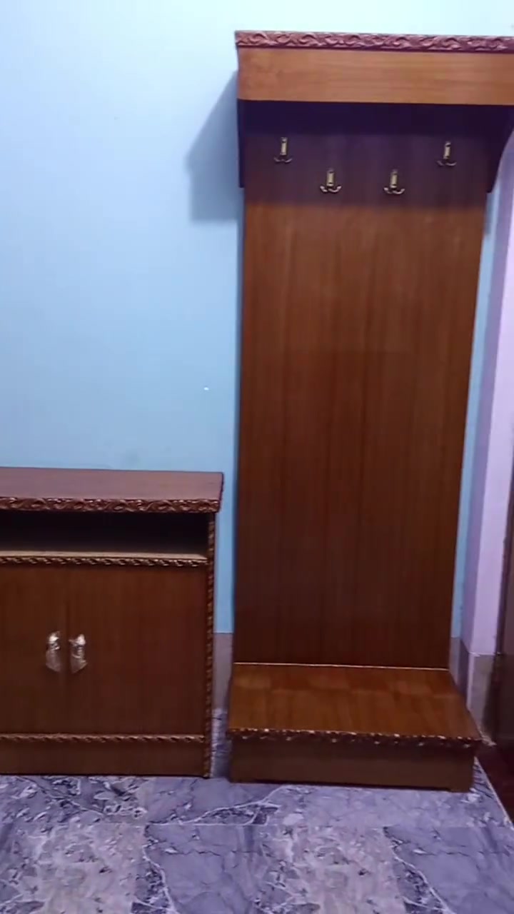 السلام عليكم 
غرفه سوكيه نضيفه المكان شارع ستين يم جنسيه الموحده السعر 450 وبيهه مجال ***********
