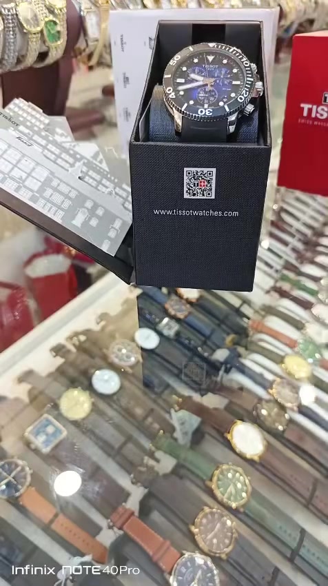 تيسوت سي ستار … Tissot C Star
الصناعه : سويسري اصلي 
الحركه : كرنو گراف 
المواصفات :
ساعة تيسوت سيستار 1000 ستانلس 
          ستيل قفل بحري ارقام لمينوس 
         مينه مميزه جدا كالجديد مع 
         المرفقات كافه 
القطر : 45 m تقريبا 
السعر 260 $ … علما ريتيل الساعه 
           مايعادل 500 $ 
التواصل :
خاص ( ماسنجر ) 
او …. إتصال مع واتساب ***********  

#البصراوي 
#للساعات
#للمتميزين
#فقط
