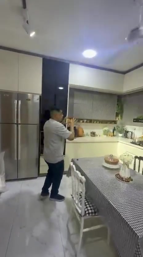 احد اعمالنا 
على طريقة كرار جودت 🫠

هافال لا تتوقف عن الابداع 💪 
كاونترك صار قديم وتريد تبدله موو 👇

عرض خاص 🎤
لاهالي النجف الاشرف 
يسرنا ويسعدنا ان نخدم عوائلنا الكريمة 
في النجف الاشرف ❤️ 
سعر المتر صار 300 دولار 
والسعر شامل للارضي والمعلق والسطح الكوارتز الطبيعي 🙃 
وبعد 👇 
سله صحون هدية 
سله سنك هدية 
سستم اناره بروفايل هدية 
حجيل للارجل هدية 
تقسيم مجر هدية 

ومو بس هاي 🤔 
النقل والشد مجاني وبعد ضمان صيانة 5 سنوات مجانيه 

راسلنه واتساب على الرقم 
*********** 
او اتصل بينه وراح تعرف معلومات وتفاصيل عن العمل اكثر واكثر 

عنوانة : النجف الاشرف - شارع الحزام الاخضر - مقابل اسواق علوة الغدير
مطابخ هافال 
#النجف_الاشرف
#العراق
