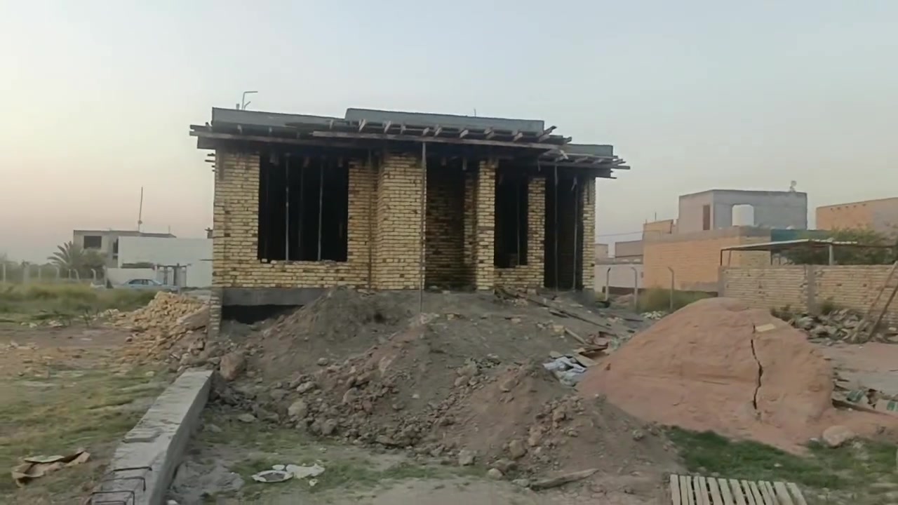 السلام عليكم هيكل مع قطعه للبيع المساحه 600 و60 متر
طابو زراعي سند 25 
تحويل مباشر بأسم المشتري 
الهيكل غرفتين وصاله مع هول 
واستقبال ومطبخ 
الموقع شارع الجديد تبليط السايلوووو 
خلف السايلوووو 
معروض ب سعر 160 وبي مجال 
للاستفسار الاتصال على الأرقام التالية 
***********
***********
