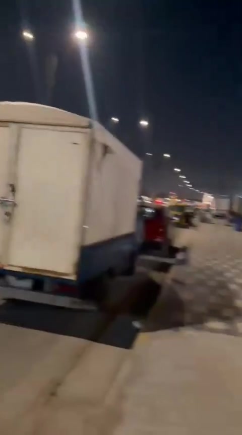 يا الله السلام عليكم بيت للبيع 200 م الحديقه تشجير 200 م بيت على شارع عام زراعي بلديات بشارع الحشد قرب ماركت الامير السعر 325 مليون وبي مجال بسيط للاستفسار ***********
