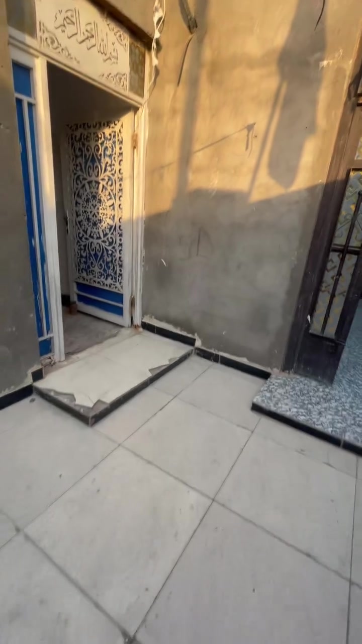 بيت زراعي مكان سكان صناعي دور سيد حمزه مساحه 170 متر واجهي 11 ونزال 15 سعر 40وبي مجال الاستفسار ***********
