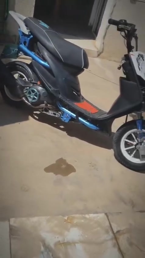 السلام عليكم ماكس عدله رياضي  للبيع دراجه جاهزه وخير من الله مكينه صوته خير من الله وشلعه حلوه مال جناي سعره 450 للستفسار الاتصال ***********مكاني ذي قار قضاء النصر
