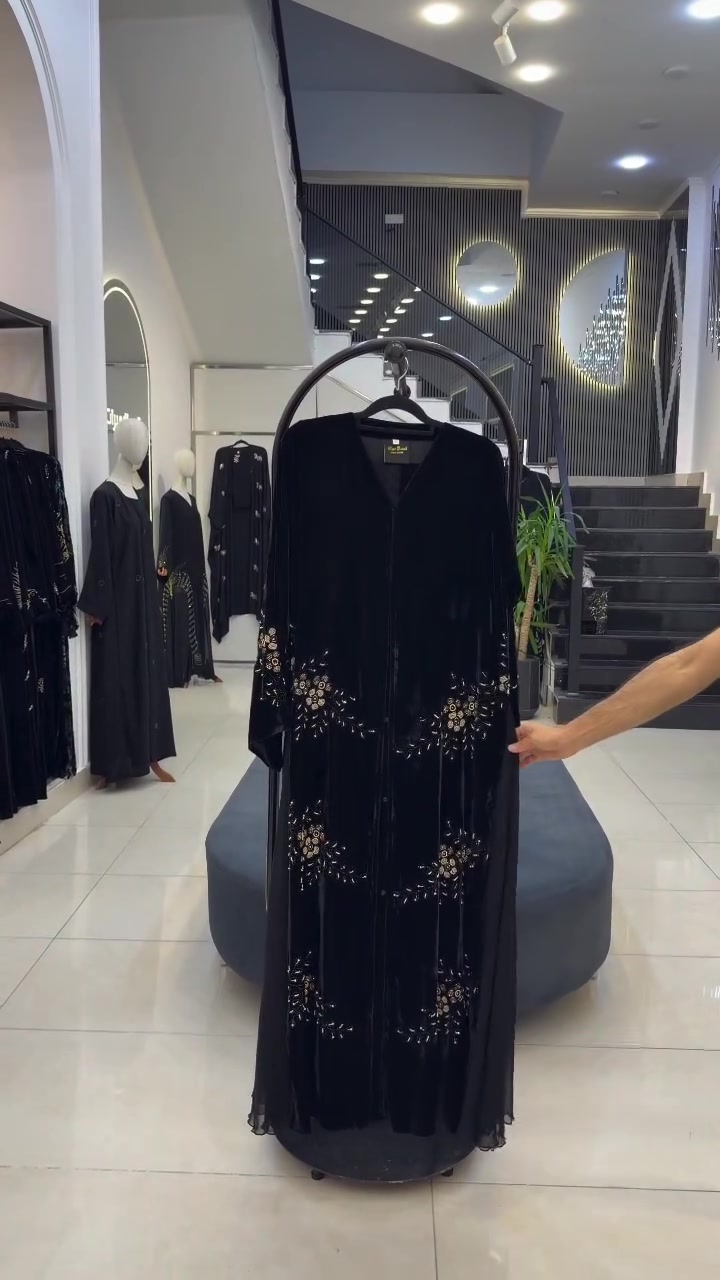 ملابس • للبيع