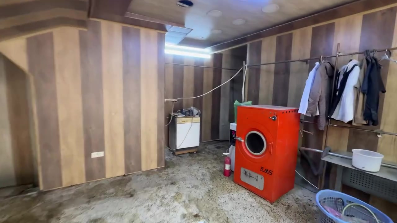 محل للإيجار • كرادة داخل • دورين