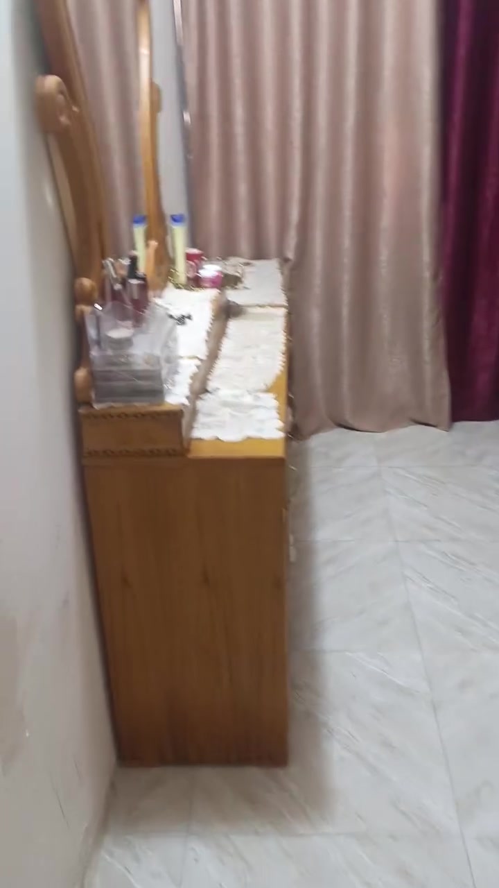 بيت مساحه ٧٥ سكينه زراعي شارع صيدلية الركن الأبيض/غرفتين طابق ونص بيتونه صب (السعر٨٥) ***********
