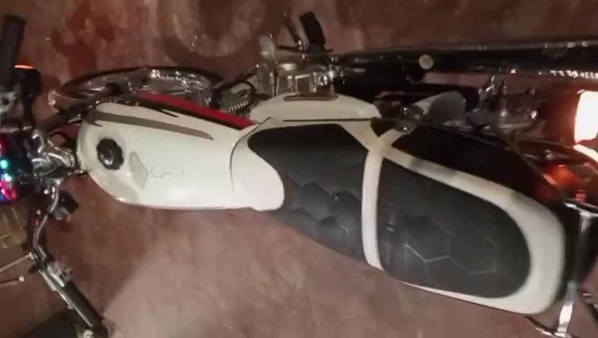 حلالي عبس للبيع حالة الوكاله  شوفت عينك سكنر 2027 شراي رقم واتس ع الرقم هذا *********** نجف
