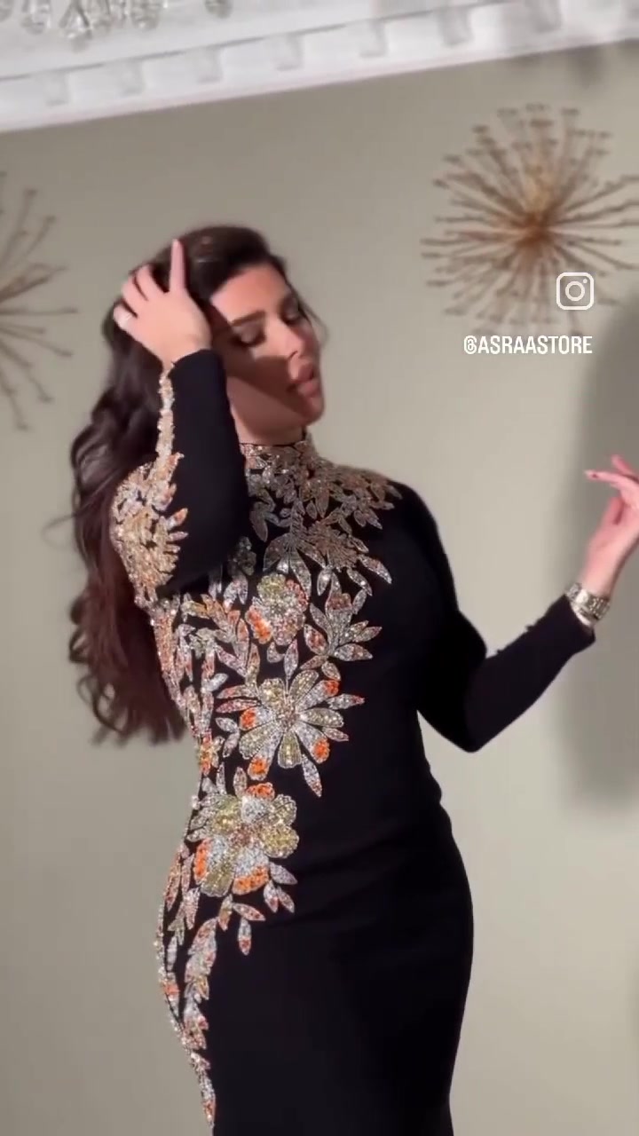 فستان مناسبه 
ملبوس مره وحده 
قياس 42
العنوان الشعب 
رقم التلفون ***********
شنو لون الفستان وموديله بالضبط؟: 
نفس الصوره
هل بيه أي عيوب أو بقع أو يحتاج تنظيف قبل الاستعمال؟: 
ابدا 
كم السعر المطلوب وهل أكو قابلية للتفاوض؟: 
85الف
هل أكو توصيل أو معاينة، وإذا نعم شنو المناطق المتوفر إلها؟: 
لا 
