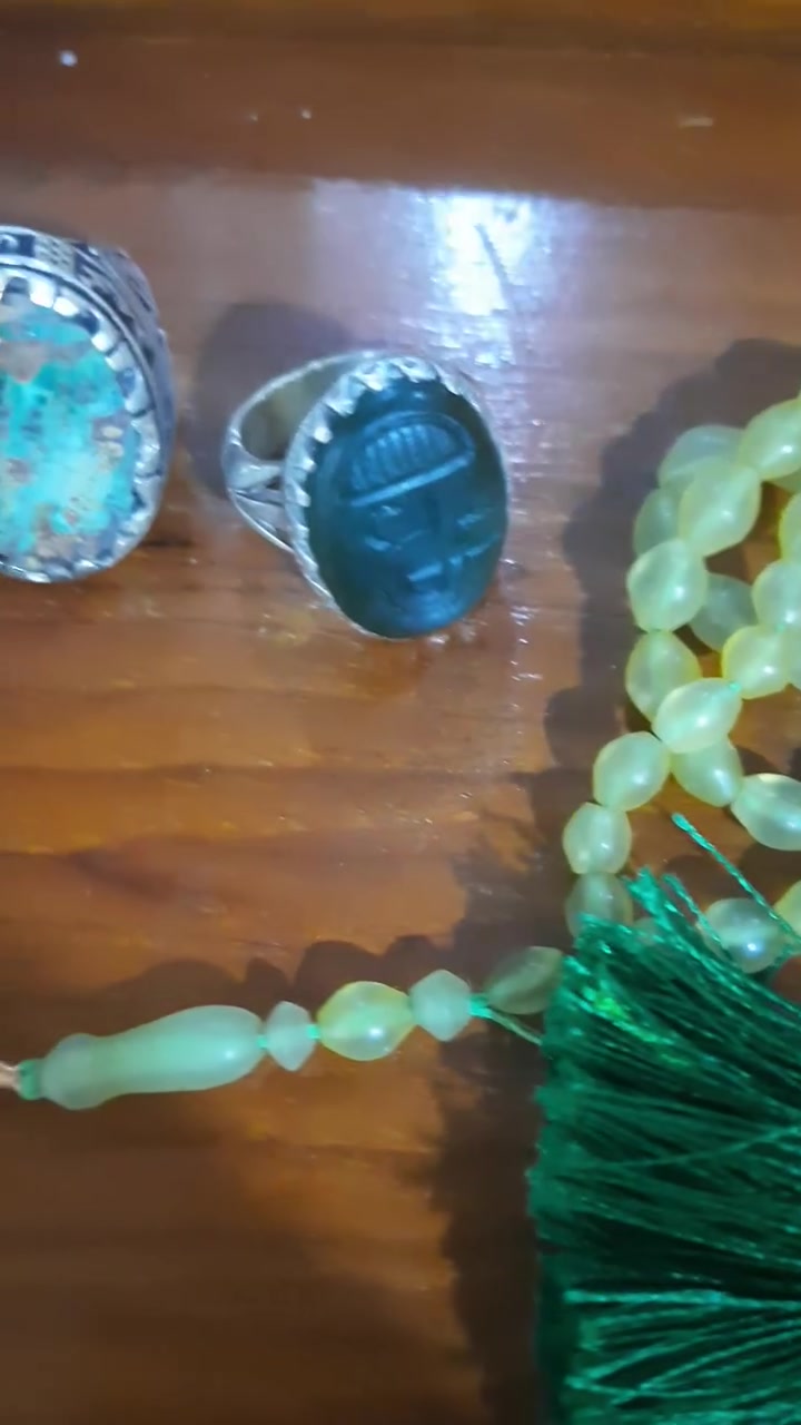 السلام عليكم 
للبيع  
١٧٥  محابس عدد٢+سبحه 
***********

