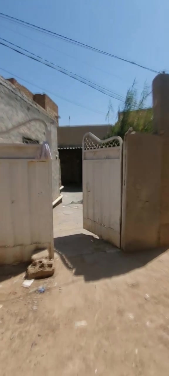 بيت للبيع مساحه 148 متر طابو زراعي سند 25 أقرار محكمه كما موضح بالفيديو يرادله ترميم بسيط العنوان طويريج الحولي خلف قاعة القصر الابيض قريب للشارع العام السعر 28 للأستفسار 
مراجعة مكتب الضامن للعقار العنوان طويريج بداية شارع 40 مقابل مدرسة أمل الأجيال الأهليه
***********
***********
