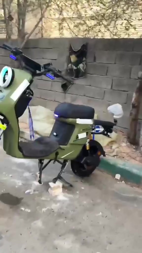 للبيع سعرها 550 الف وبيها مجال صارلي قبل عاشور من اشتريتها ودراجه دجديده للاستفسار  ***********
