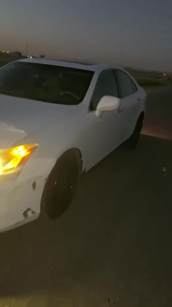 السلام عليكم
لكزز صالون 2008 es350 

بيع مستعجل  حادثه بسيط بدون دواخل وبيه رشات صبغ ورصعات حالوب قليلات 

السياره عوزه فقط دعاميات شويه يردالهن سمكره وصبغ وبيه طخات بسيطه  السياره كير ومكينه جدد عايزه كم شغله بالكهربائيات ميكلفن حته  200
هزه جديده وسنويه لل29 باسمي السياره 
رقم التلفون  ***********

السعر 80وبيه مجال 

او مراوس حسب القناعه

