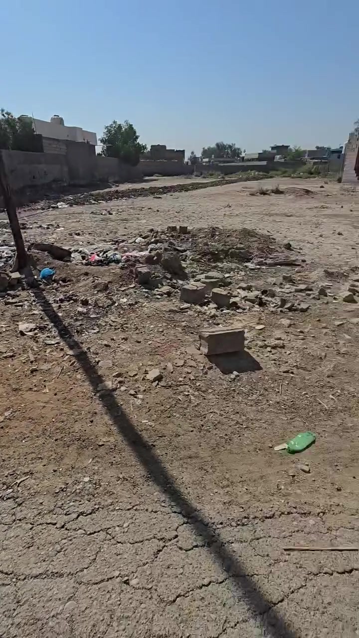 يالله السلام عليكم دونم مع هيكل للبيع كافت خدمات خط الاول  قريب عل  شارع العام رقمي ***********
