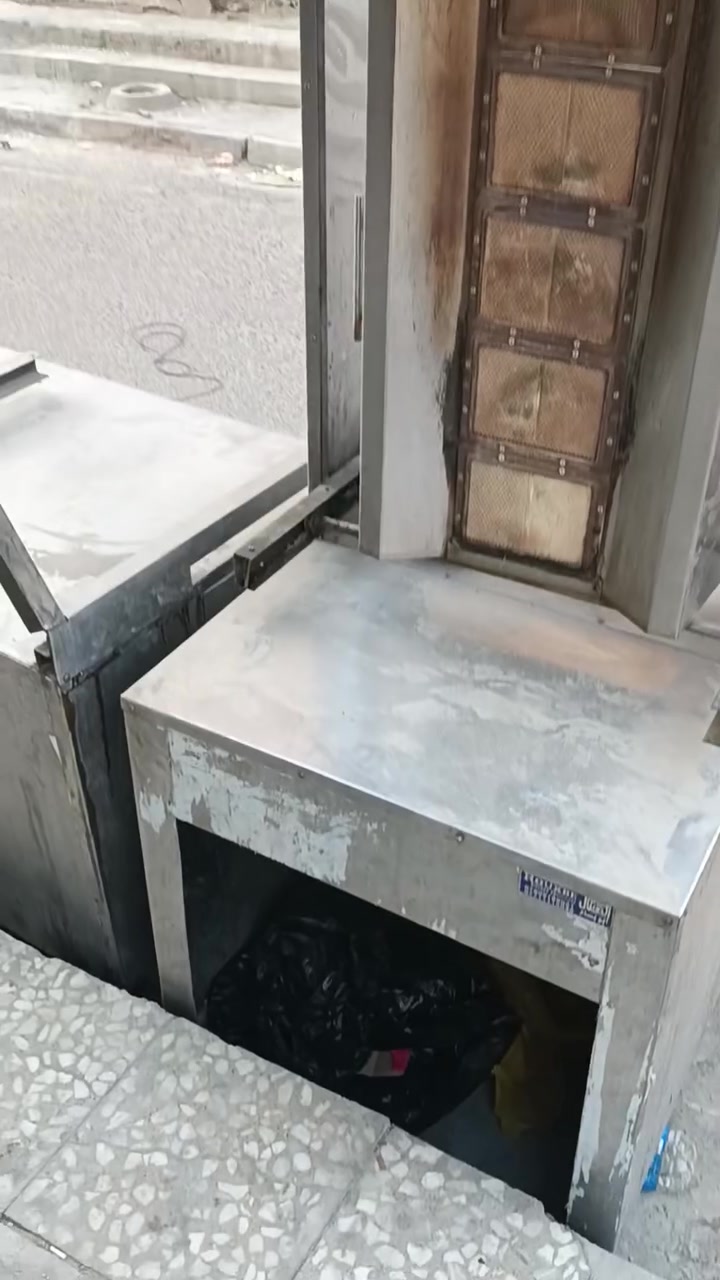 غراض مطعم للبيع ***********
