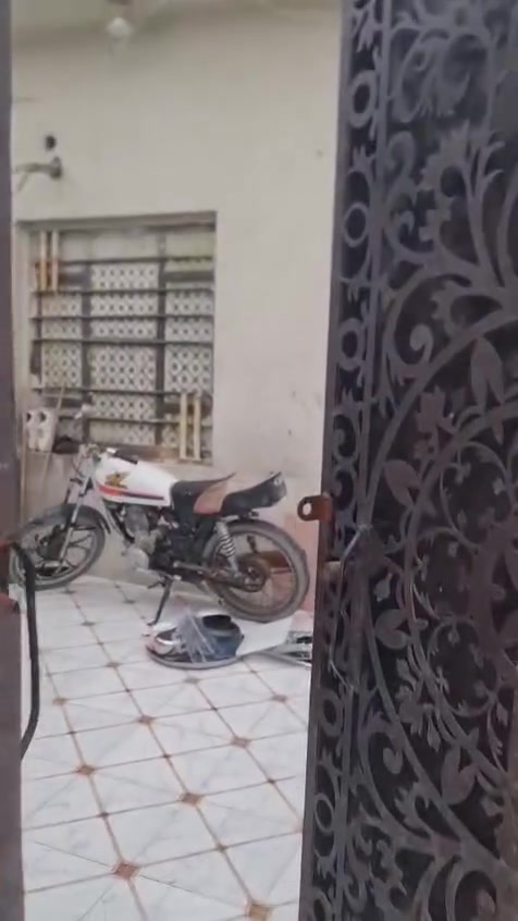 بيت زراعي  بيت مرتب وحلو ومناسب وموقعه حلو مساحته 110 متر لعنوان ابو كوصره قرب سنتر طه شوي مسافه عن شارع لي يريد تصوير موجود السعر 31 ونص ***********

