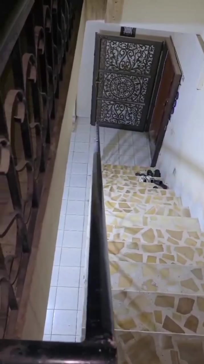 شقه للبيع طابو صرف بالتقسيط 
طابق ثاني
محتواه 
استقبال مطب
استلام جديد حضر كفيل وستلم مفتاح
مقدما فقط 15 مليون 
تسديد كل شهر 100 الف
مطلوبه 32 مليون
موقع كركوك داخل المدينة  مجمع بنجه علي 
تواصل *********** 
أو زورونا مكتب الدباغ للعقارات 
موفع سايدين حي العسكري الرئيسية مقابيل اهل السيراميك قرب مطعم دجاج المختار
