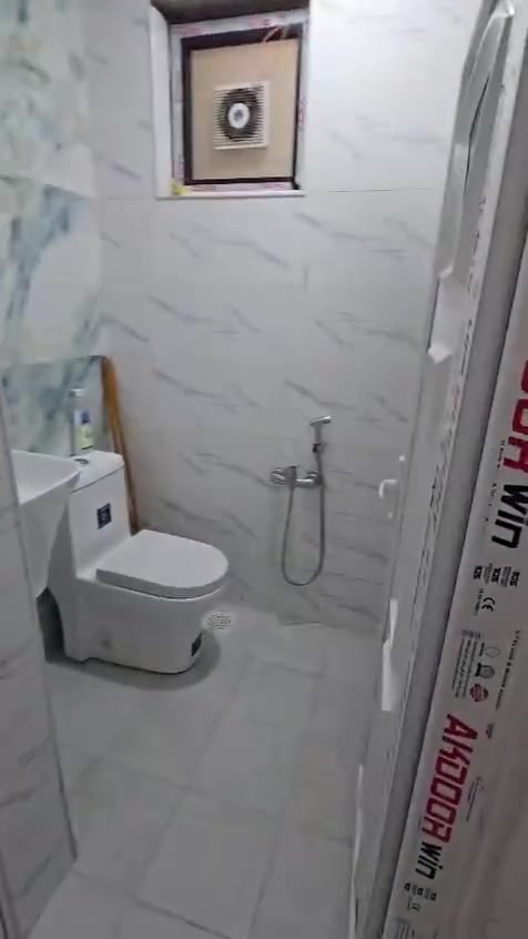 شقه طابق ارضي الايجار موثث بل كامل الاسكان شارع المستشفى زيرو تتكون من غرفه نوم وصاله وخدمات الايجار ٩٠٠الستفسار ***********
