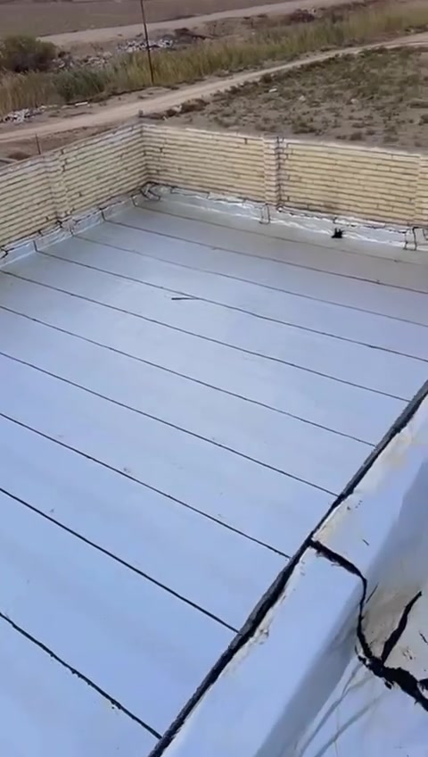 اسلام عليكم اهلنا وناسنه الطيبين نقدم لكم تغليف الصطوح بمادة الايزوكام الدرجه اوله معه الزفت تخلص من تسرب المياه ولرطوبه وايضن عاكس حراره ثمانين بل ميه اول مانبدء بتنظيف الصطح وثاني مرحله نزفتلك الصطح وبعده نحرق الماده ونكويه عملنا عله قياس الروله قياس الروله ١٠امتار والسعر حسب مساحة الصطح اسعار تنافسية اتواصل ***********يوجد واتساب
