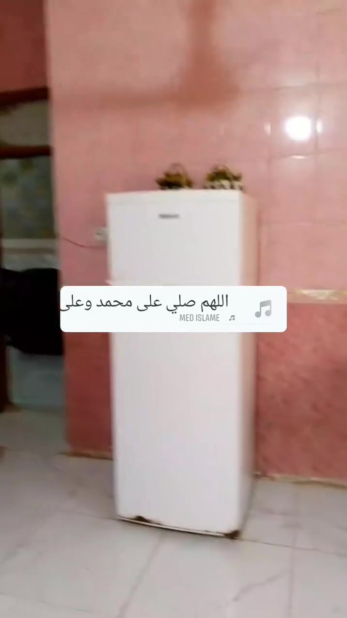 ياالله 
يوجد بيت للبيع في حي الفرات خلف مكتب الزاملي 
البيت 200متر 
بناء كامل عكادة نظافة 100/70 غرفتين جوه 
وغرفة فوك ماكاملة 
منطقة حلوة من جيران  من خدمات
السعر 135 وبي مجال
للاستفسار مراسلتي ادزلك رقمهم 
انا مكلف لاامتلك أي معلومات اضافية
