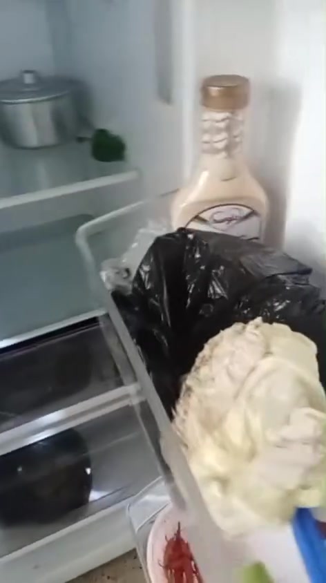 سلام عليكم ثـلاجه ايلجي لبيع ثلاجه اصليه 
ومغيرها ماطور جديد لشراي يجي خاص ***********
