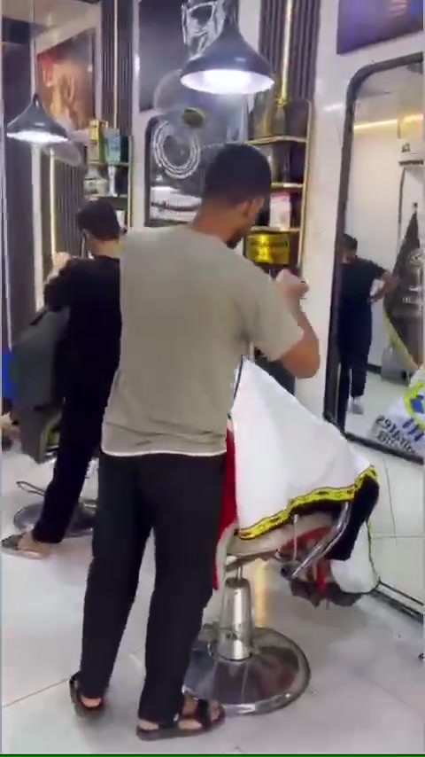 ✂️✔️.تعــــليم الحلاقــــــه ✂️✂️

خطوة بخطوة

 من الصفر إلى الاحتراف ✂️✔️

 🤩التدريب عملي وليس نظري 🤩

مده الدوره إلى حين التعلم بشكل كامل 💯

وبأرخص الأسعار   ⚡⚡150 الف فقط ⚡⚡

 الوقــت حسب ليناسبك   ❌  3 ساعات في اليوم ❌

*********** 📞💣

         العنـــــوان 🚗🚗البصره ، خور الزبير ، مقابل شارع المصافي 

                   ***********

                           ✅ مركز التميمي للعنايه بلرجل ✅

اطلعك حلاق . شرط
