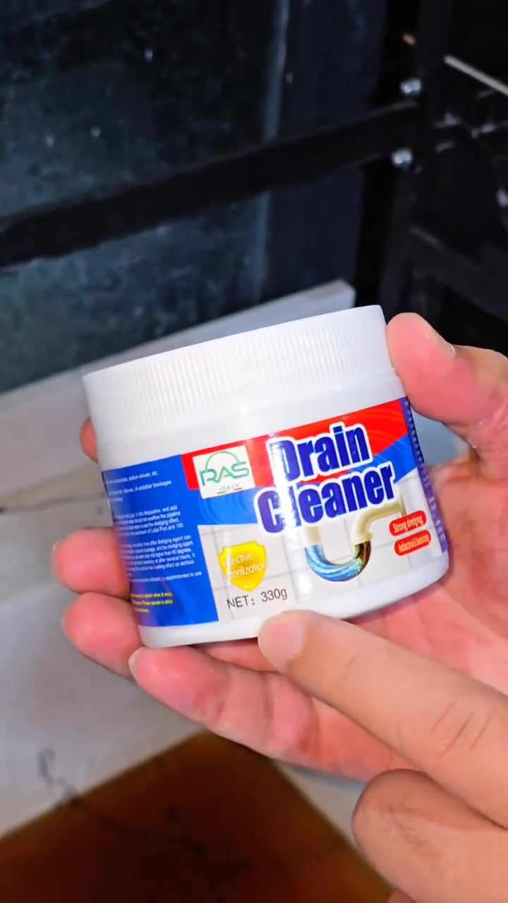 مشكلة انسداد الأنابيب انتهت للأبد! 🚰✨
مسحوق تنظيف وتسليك المجاري القوي (Drain Cleaner) بوزن 330 غرام؛ يقضي بسرعة على الدهون والشعر والترسبات ويعيد أنابيب منزلك كالجديدة تماماً.
***********
جملة ومفرد
