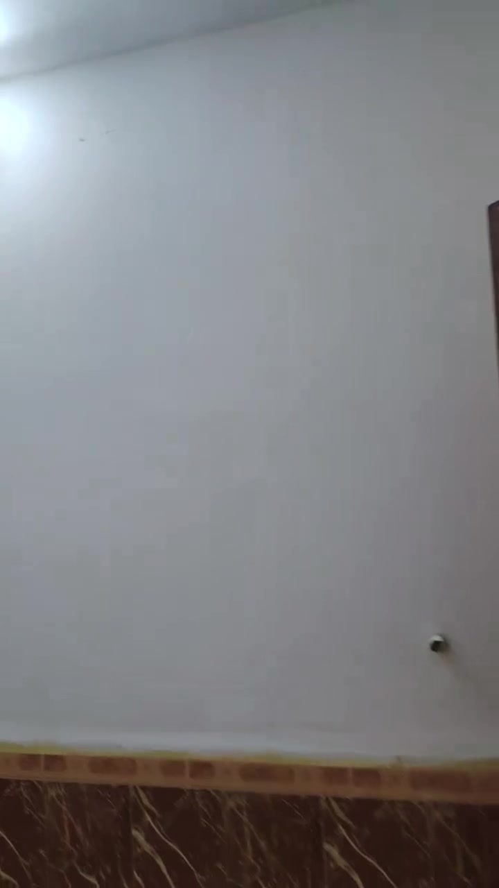 نصير الصباغ *********** الدجيلي

نص مكتوب في الصور:
- موسيقى حب
- السلام عليكم متوفر صباغ سعر المتر الف دينار فقط الهاتف ***********