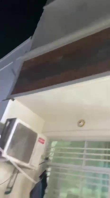 بيت للبيع مساحه ١٠٠متر بيت مرتب وحلو مكان قريب ع نون والقلم وع ابو خليل بيت يخبل رقم الهاتف ***********
