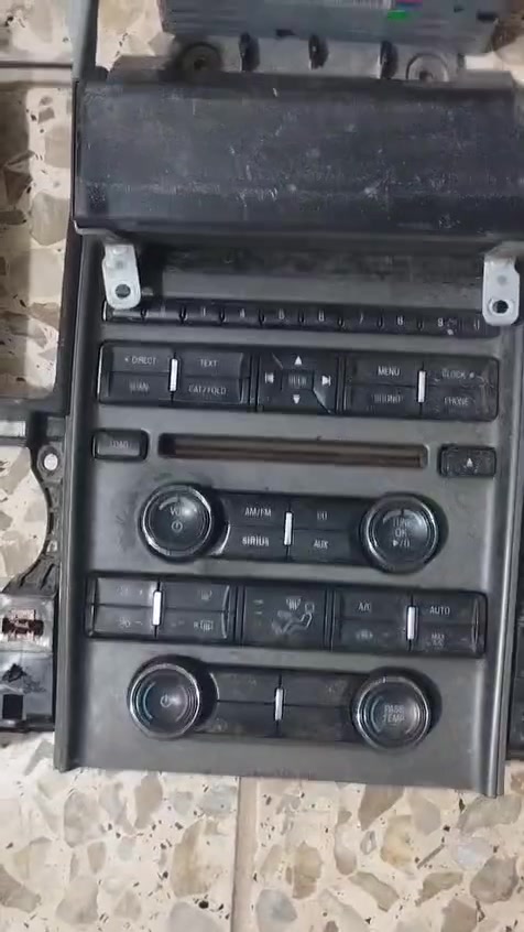 دبلات ومسجل فورد فيوجن ١١/١٢/١٣ نظافه ٩٥٪‏ 
دبل كامل ودبل الثاني ناقصه بس لاويه 
للبيع يوجد توصيل بغداد فقط 
***********
