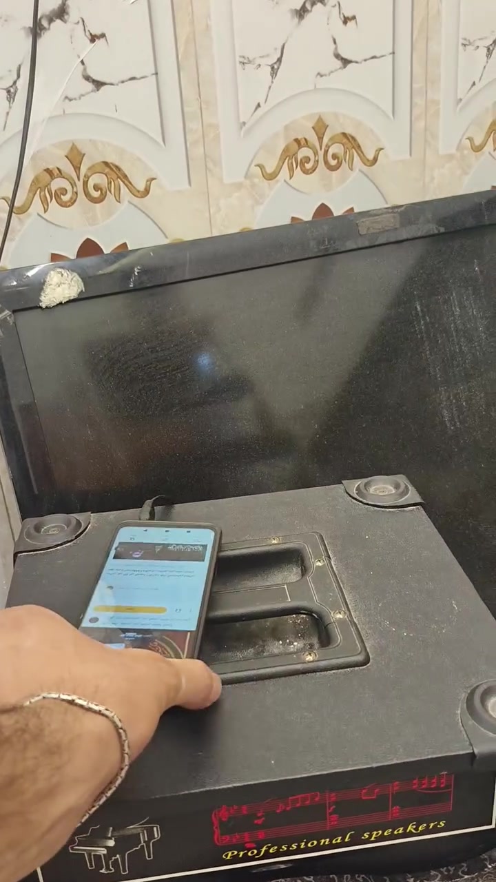 سلام عليكم زوج سماعات اي خلل ما بيهن شغالت صوت عالي بيهن مضخم تقسيم صوت اواكس فلاش رام مكاني بغداد ام الكبر والغزلان ***********
