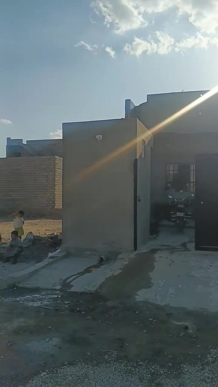 سلام عليكم 

بيت للبيع حي الأطباء طابو زراعي 

كيعان دحام 

شارع الثاني الرئيسي 

غرفتين نوم مطبخ وربعه ومجمع درج 

السعر معروض ب45 بي مجال للشراي حياكم الله 

***********
