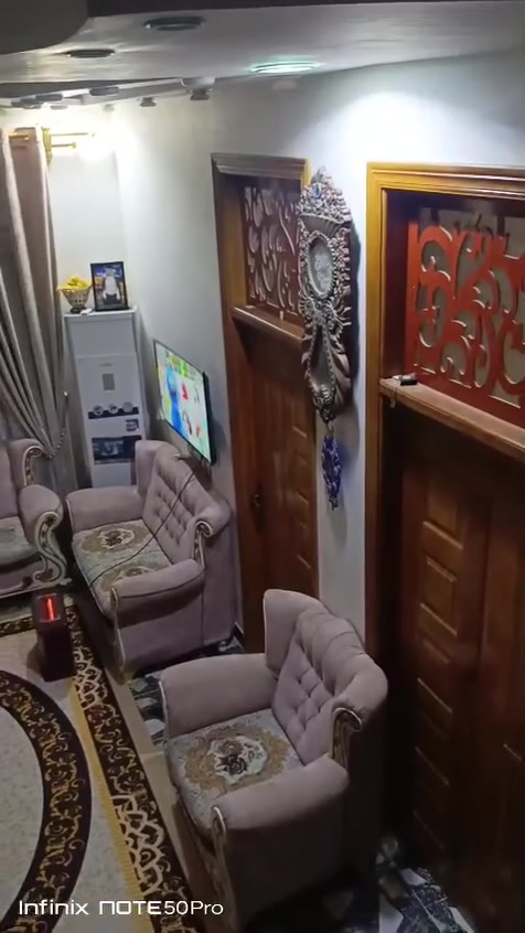 بيت للبيع مطلوب سكان 58مقدت 130طابقين شارع 20م 
بناء حدث 2024  شارع  الكفاح ***********
