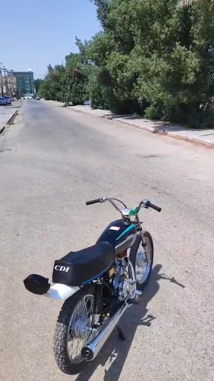 سلام عليكم  دراجه للبيع دراجه تعميره جديده ستوني معمرهه صارله اقل من شهرر دراجه سبع اوراق سكنر باقي تفاصيل خاص 

سعر خاص
