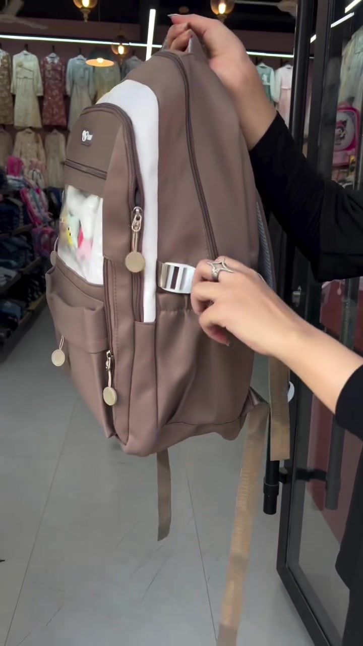 حقيبه مدرسي💕☺️
السعر 15.000 فقط😍❤️‍🔥

✨سكرة لملابس الأطفال ( لطفلكِ سيدتي ) 
👗اناقة + نعومة + ذوق خاص 
جمال طفلكِ يبداً من سكرة 
📍العراق بابل المسيب 
📞 ***********

