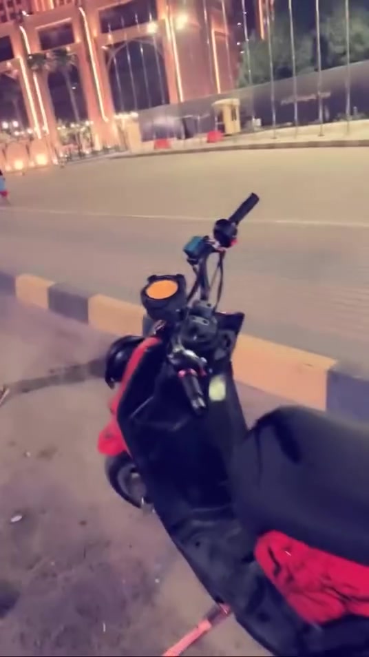 سلام عليكم سكنس ام عيون مكفوله ما بيه اي نقص شغل وطلع مكينه برغي ما مفتوح بيه سعر 900 مكاني بغداد زعفرنيه رقمي ***********
