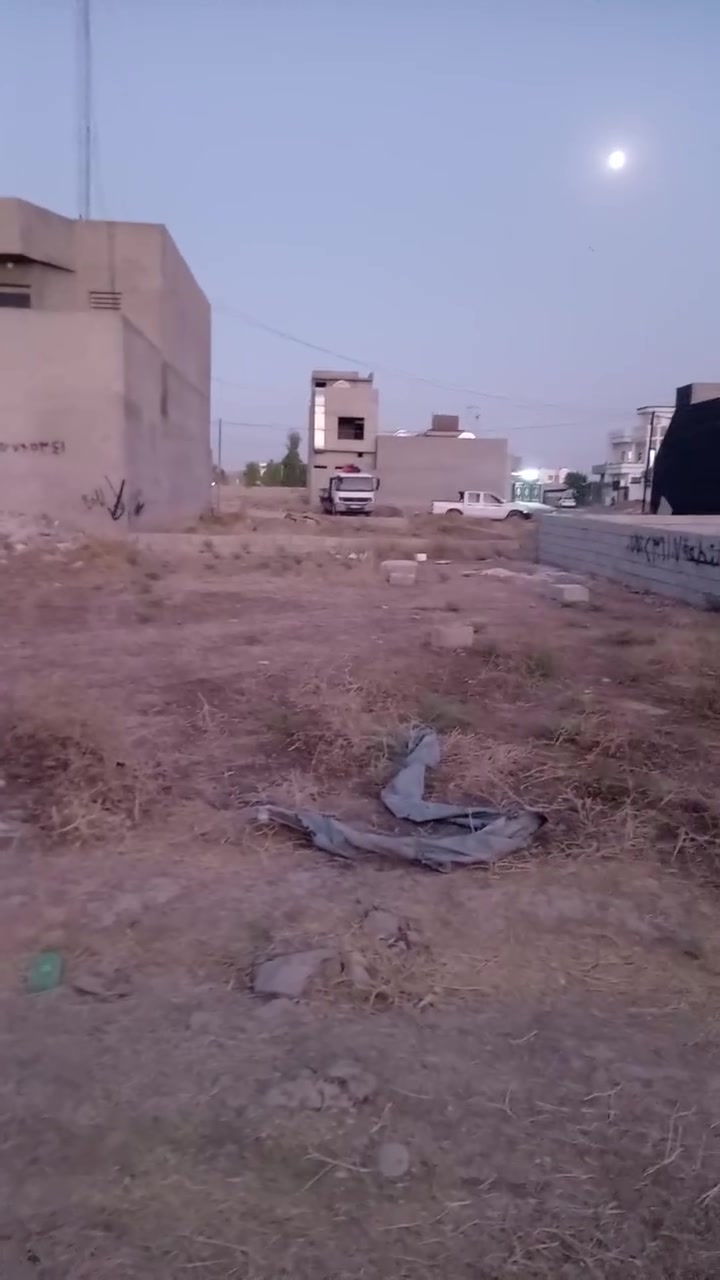سلام عليكم قطعة للبيع ٢٠٠ متر حي بدر قريب على جامعة الامام جعفر الصادق ومدرسة شهيد كاظم  السعر ٣٥ مليون وبيه مجال للاستفسار *********** ***********
