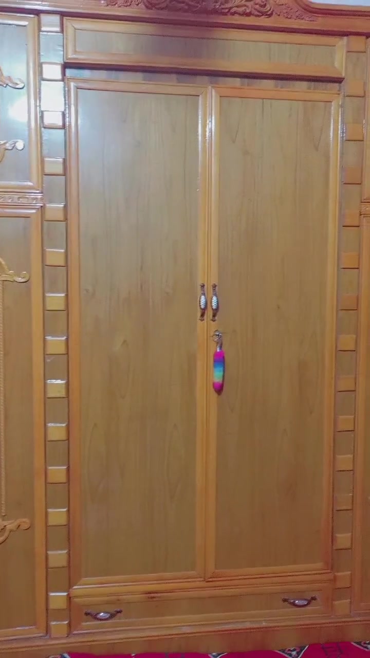 غرفه نوم للبيع سعر مليون ونص 
جديده الله شاهد