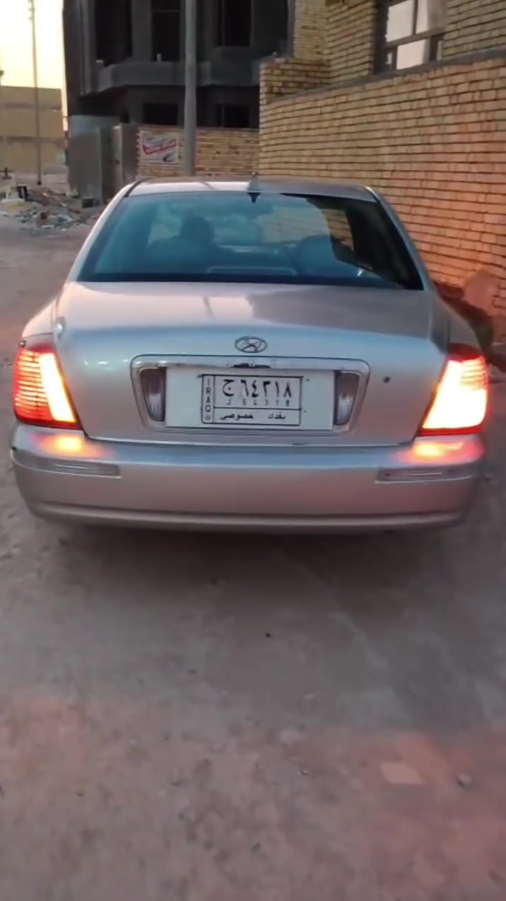 سلام عليكم شباب سوناتا موديل ٢٠٠٤ مكفوله من الضربه والگص والنقل بس مصبوغه جماليه فقط  تبريد شغال وأي نقص ما بيها السيارة سعرها ٦٠ ورقه وبيها مجال بسيط ***********
