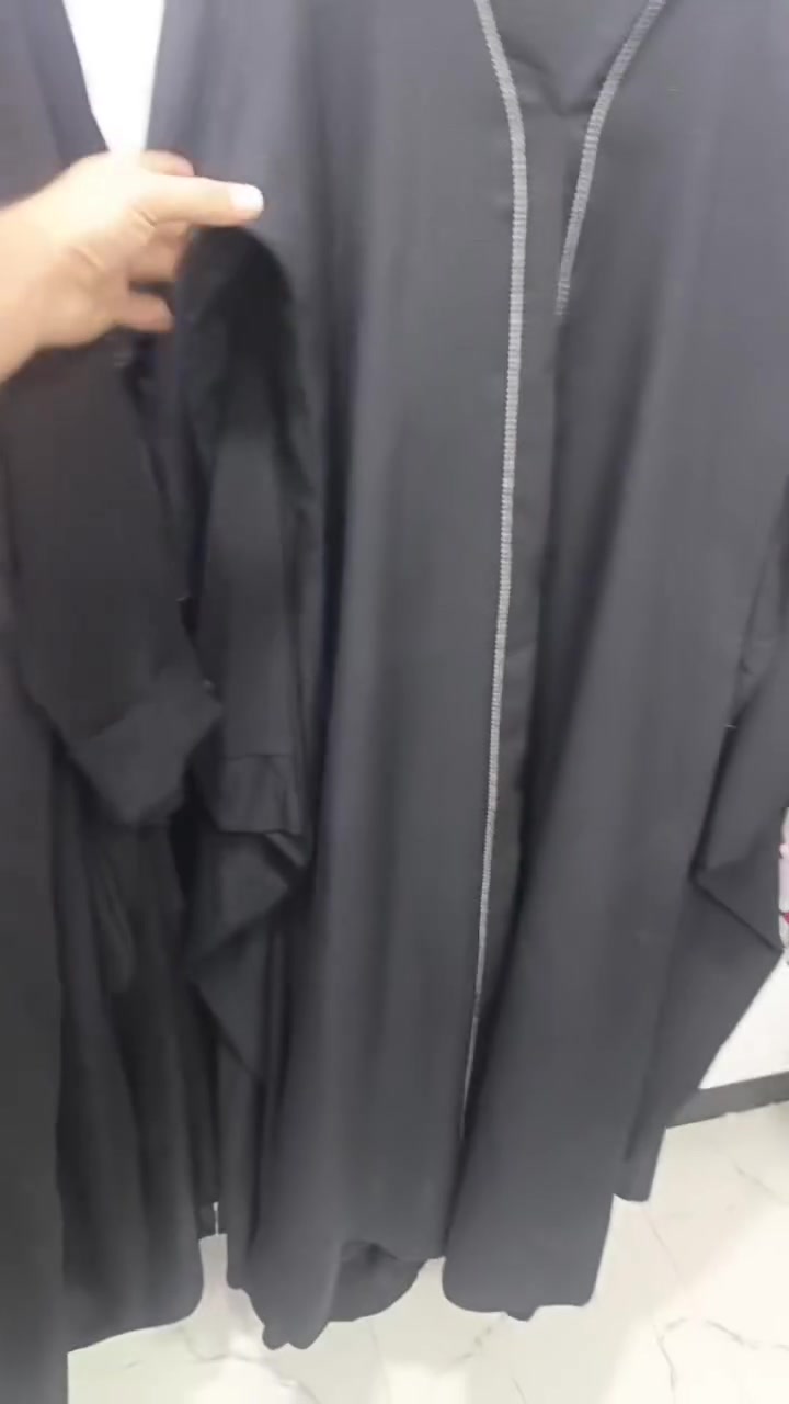 عبايات • نضافة ٨٠٪ • توصيل داخل