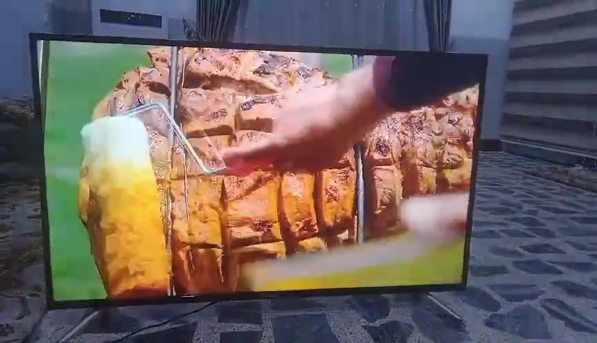 السلام عليكم لدينا شاشات للبيع 
شاشه حجم جنرال  55 انترنت فول ره صورتها رقم واحد وهاي صور وفيديوهات شغلها ع اليوتيوب 
والسعر يذكر فقط ع اتصال ع ارقام تاليه ا ولا بالتعليقات فقط ع ارقام اتصال 
***********
***********
ورقم كورك بيه واتساب
