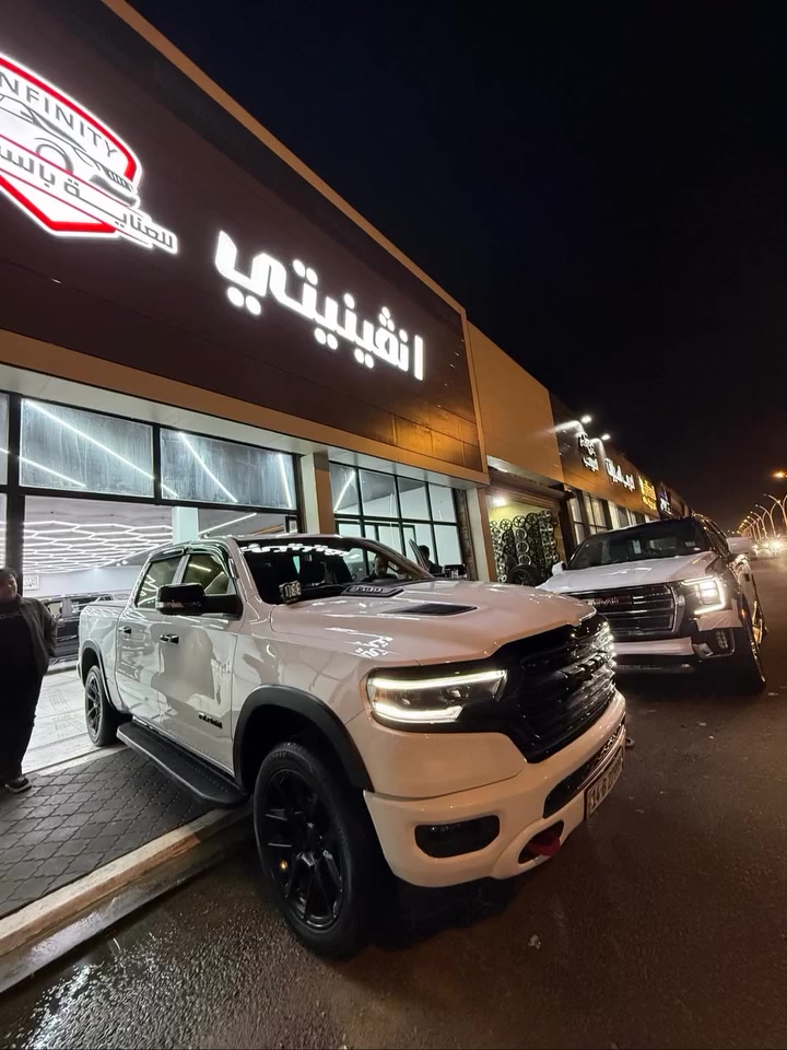 رام 23 باب طويل بدي قصير مكينه v8 5.7 فول مواصفات رقم بصره مميز
بأسمي تحويل ثاني يوم وارد أمريكي البجم مغلف أpp مع ربع القماره مع التكم و حواف البيبان الاربعه تقرير سرقه بيها بس البنيد مبدل تجاري لين ما حصلت اصلي بوكتها وبيها بارد باب السايق السياره ماشيه 78 الف كم لونها ابيض تشغيل عن بعد باب البدي كهرباء داخلها جلد وشاموا الكشنات
الاماميه كهرباء وتدفئة تبريد ستيرن
تدفئه السياره حساسات امامي خلفي
رادار 360 يعني امامي خلفي جانبي مري قلاب عند الرجوع ومن تشغل الكشن يتقدم تلقائي هاي من غير الخزن الميموري شاشه تيسلا أنا
مشتغلها بلاك توب سستم كاربون
كاربون عليما منظومة غاز ١م 140L تخم
تاير جديد السياره كامله مكمله من كلشي ما ناقصها شي بعدها جديده
مكان السياره البصره تريد تعرف السعر اتصل 
لأستفسار ***********
