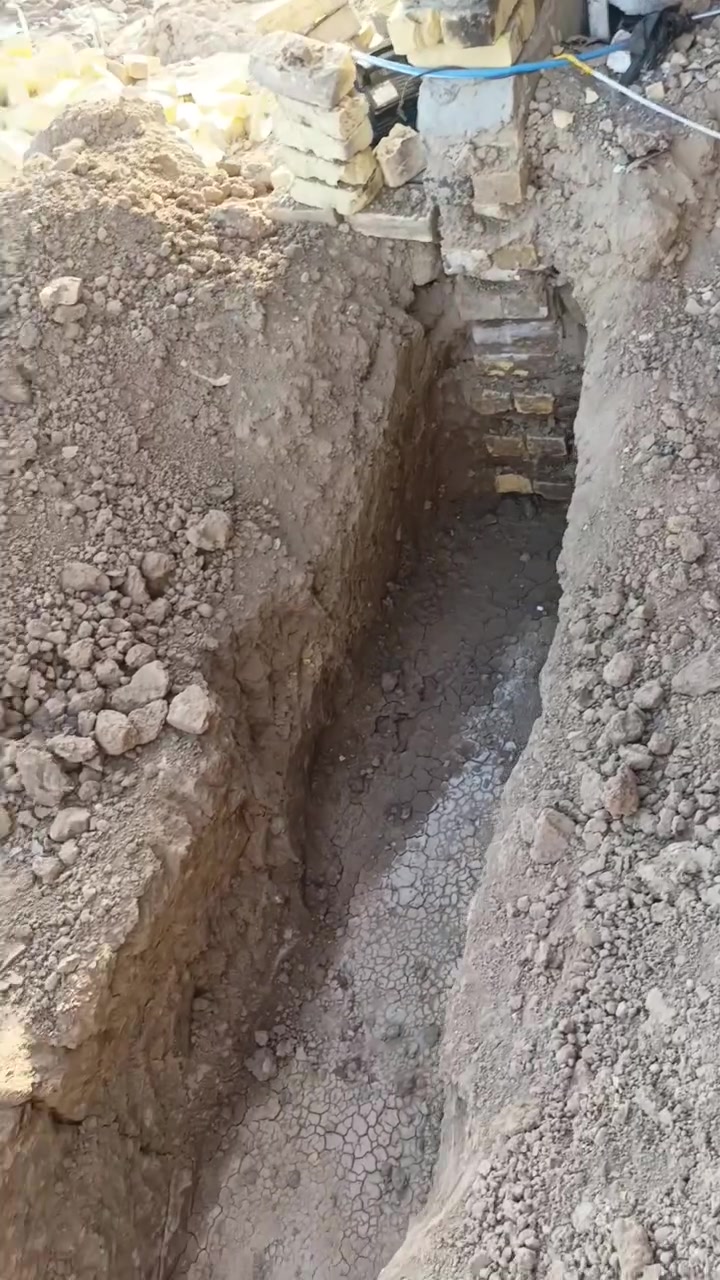 السلام عليكم......
كادر عمال مختصين
نتضيف بيوت أنقاض.. حفر .. فرش وحدل ..ودتخيل سبيس داخل البيت..تشميع بتلو.. دفن بتلو.. تفليش.. تنكير حيطان.. صب اصطح قالب ..صب ارضيه بلاندك.. صب تصليطه اصطح .. فلانكوت بتلو ...  تفليش ارضيه وقلعها ..غسل بيوت وتنظيفها.. نقل غراض بيوت .. تفليش حيطان...... نعمل جيمع الأعمال الشاقة... 
 وانسب الاسعار ...
للاتصال.....‏‪***********
