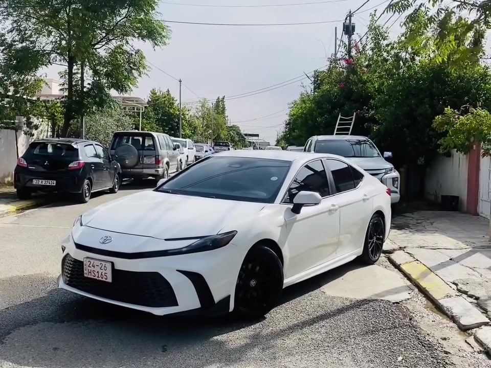 كامري SE • ٢٠٢٥ • بدون صبغ
