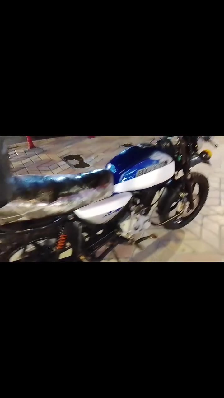 بوكسر جبلي موديل 23  مكفولة مكينة وكير وشاصي و تايرات زوج جدد جبلي دراجة نضيفة كلش طستها ناعمة كهربائيات كاملة كلشي شغال بيها لايت زنون نقصها فقط باتري وقبق زنجيل ميكلفن 15 الف دراجة اوراقها منكعات ابيع بدون اكفلها سرقة وعشاير واتكاتب وياك السعر 800 الف بيها مجال بسيط كلش مكاني بغداد الجديده رقمي *********** كلشي وضحتلك لا تسئلني شبيها مابيها
