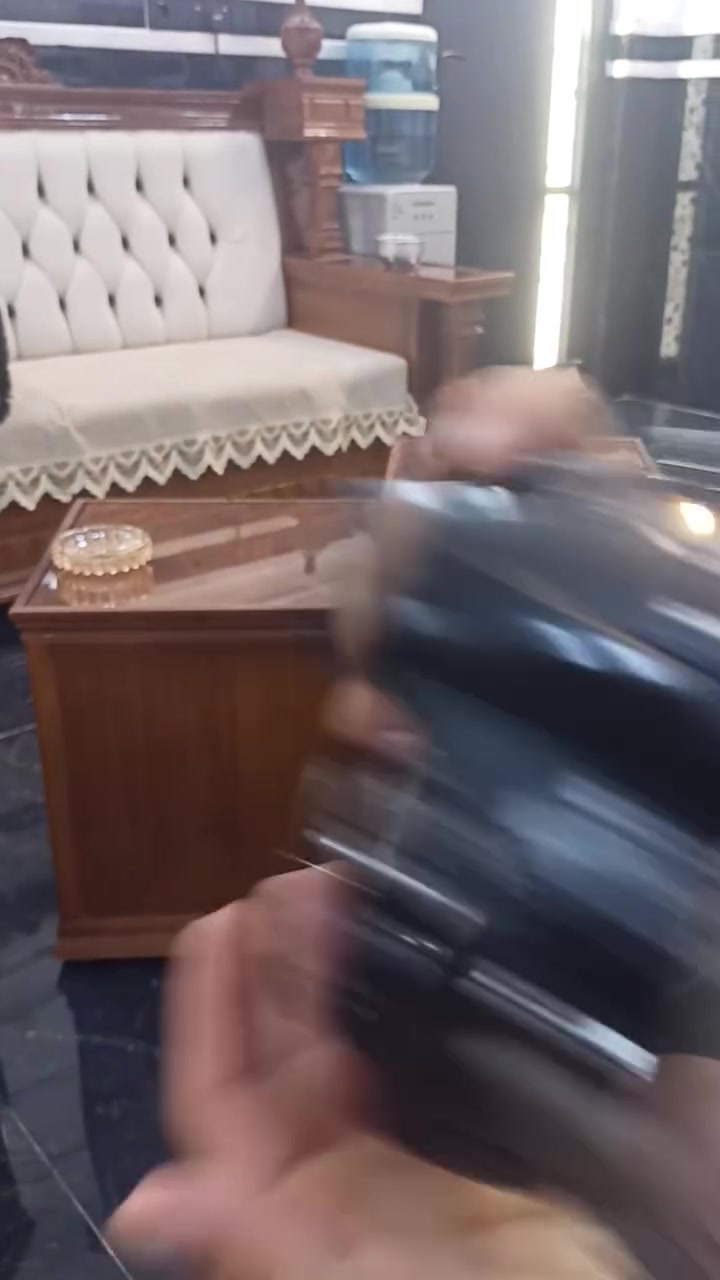 بدي ♕ نيكون( D810 ‌‌)« فول فريم النضافه 98بل /100 الشتر 40كي ملحقاته كدام لعين من ضمن الملحقات جنطه عنواني موصل حي التنك شارع 20 السعر 525  بيع متوازي   الشراي يتصل علا هاي الرقم ***********

