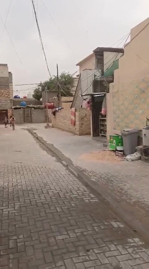 السلام عليكم دار البيع بقطاع صفر 90 متر الواجهية 5 حت لو مراوس بس حسب البيت اخذ فرق سعر 47 وبي مجال رقم الهاتف *********** واتساب وتصال
