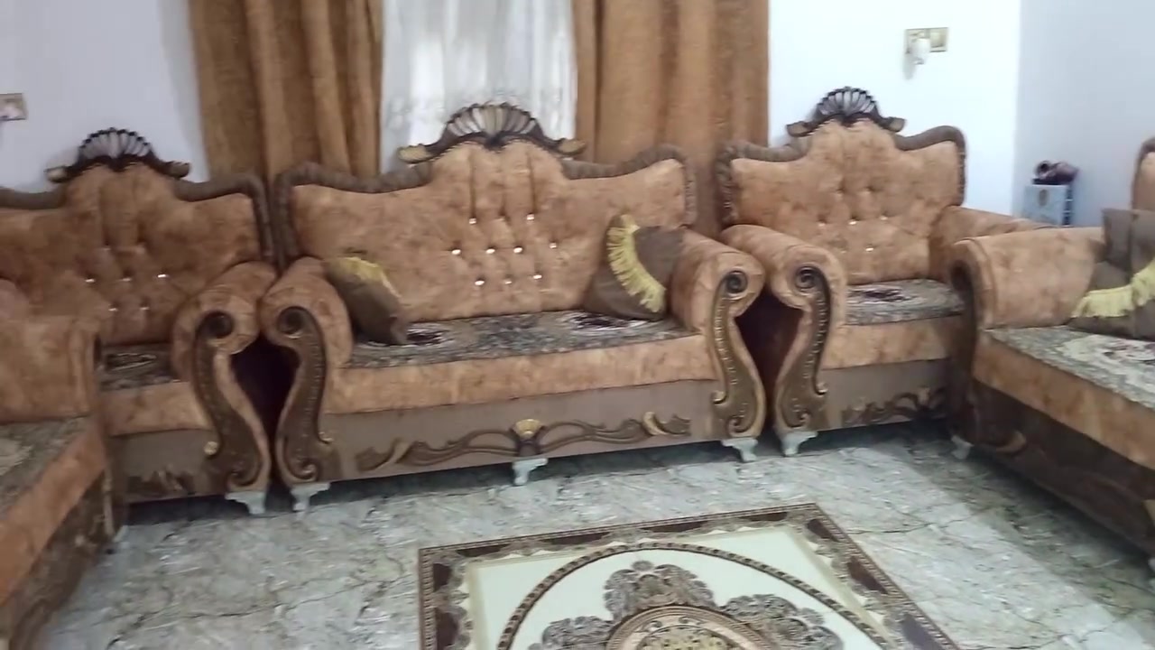 السلام عليكم
تخم ملكي نظافة فول 10 مقاعد مثل ما موجود بالصورة صار تقريب شهر من اشتريتة للاستفسار الرقم ***********
