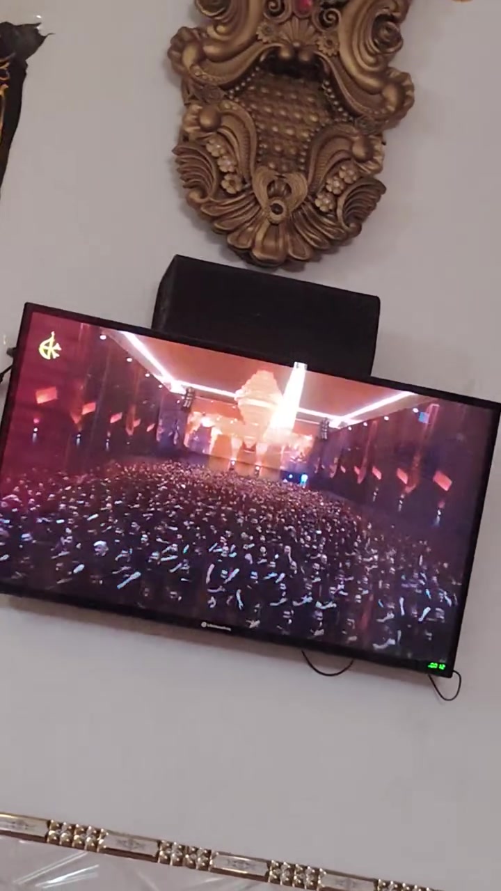 صباح المحبه 
#شاشه_ضد_الكسر من نوع  LG سمارت يعني ام النت  سعر 375 بيه مجال حجم 43  فيديو كدامك شوفه جديده فول غير داخله تصليح عنوان طويريج تعال خاص وبالخدمه او اتصل ***********
